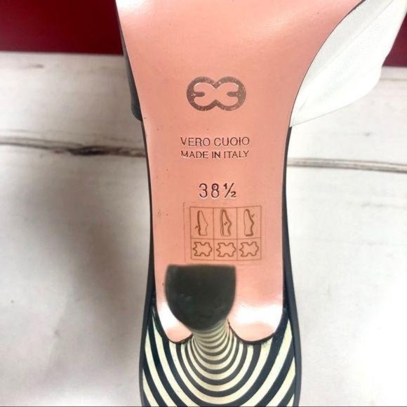 ESCADA Heels. Style Gabby. B&W. Size 8 / 38.5 - Picture 5 of 9